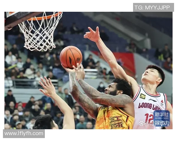 CBA焦点对决辽宁队迎战肯帝亚队力争季后赛席位的关键战役